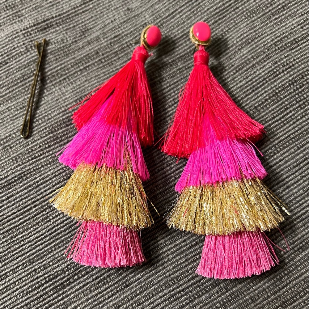 Fringe earrings - fun and flirty in red, fuschia and gold